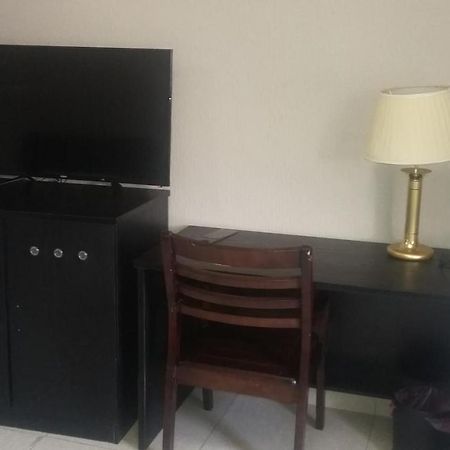 Corina Hotel Monrovia Exterior photo
