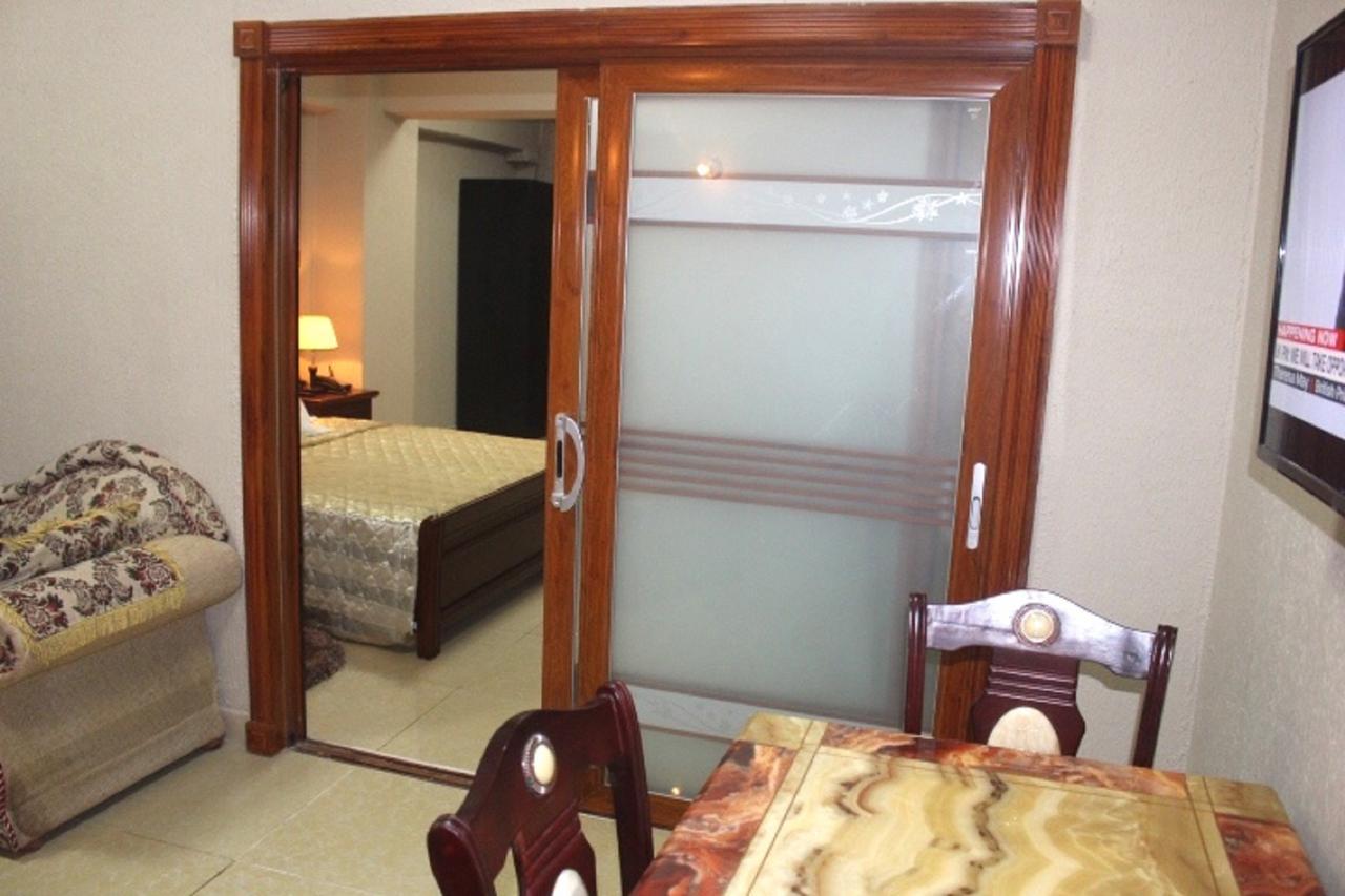 Corina Hotel Monrovia Exterior photo